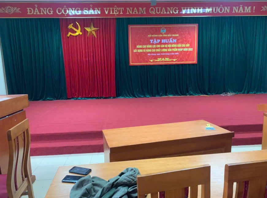 Rèm hội trường RHT04